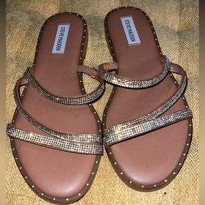 Steve Madden, tan, size nine in women’s